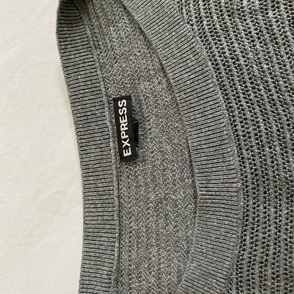 Express sweater - Picture 2 of 3